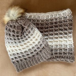 pom pom hat and matching neck warmer